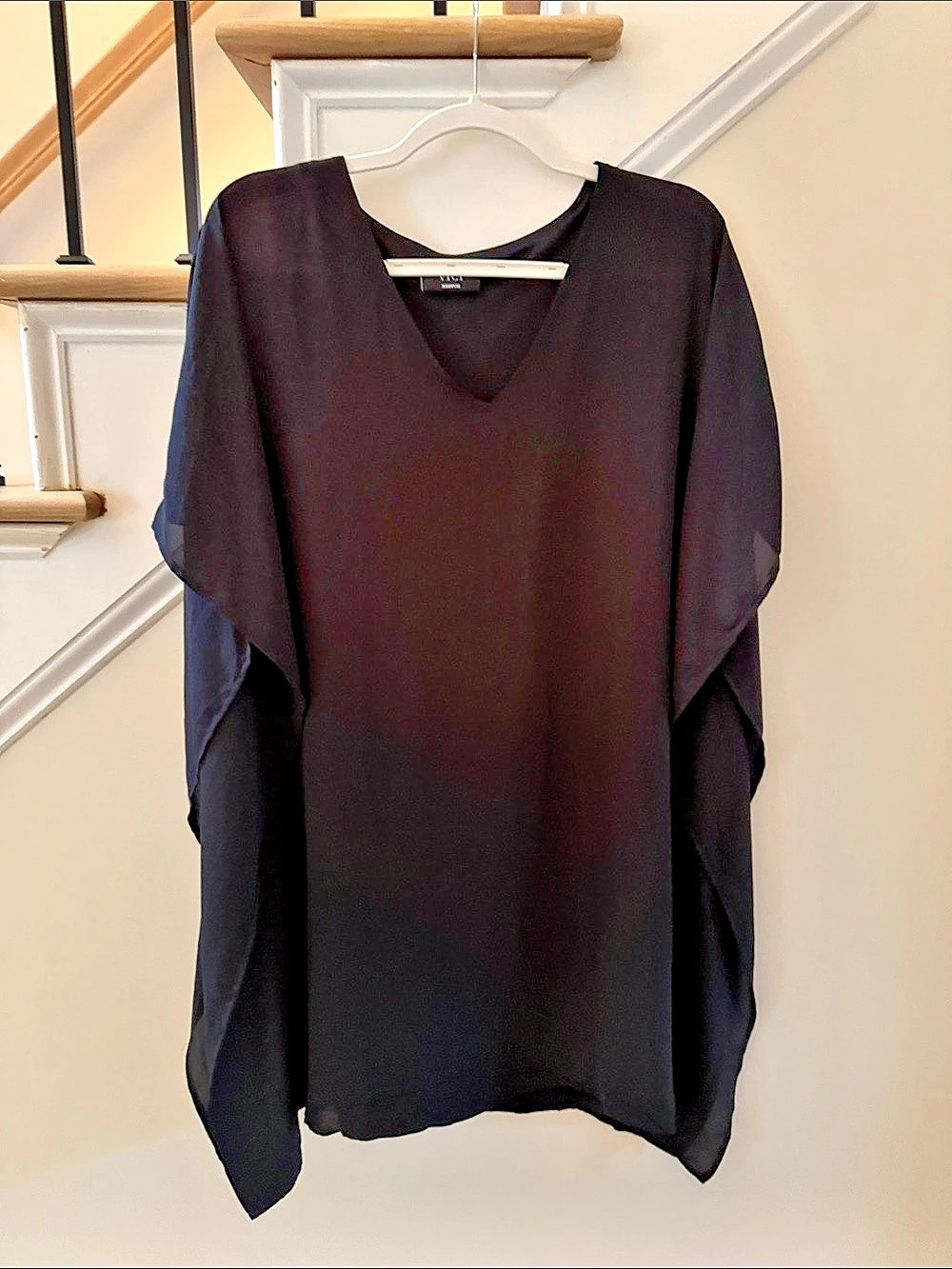VICI Black V-Neck Tunic Size Medium Like New